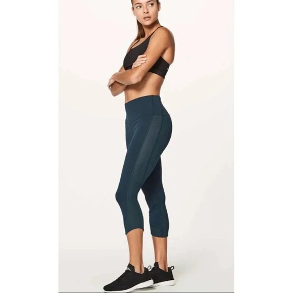 Lululemon Leggings Women’s 6 Ready Set Go Crop in Submarine - Picture 1 of 9
